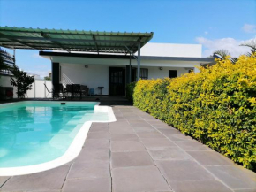 3 bedrooms villa with sea view private pool and enclosed garden at Flic en Flac 3 km away from the beach